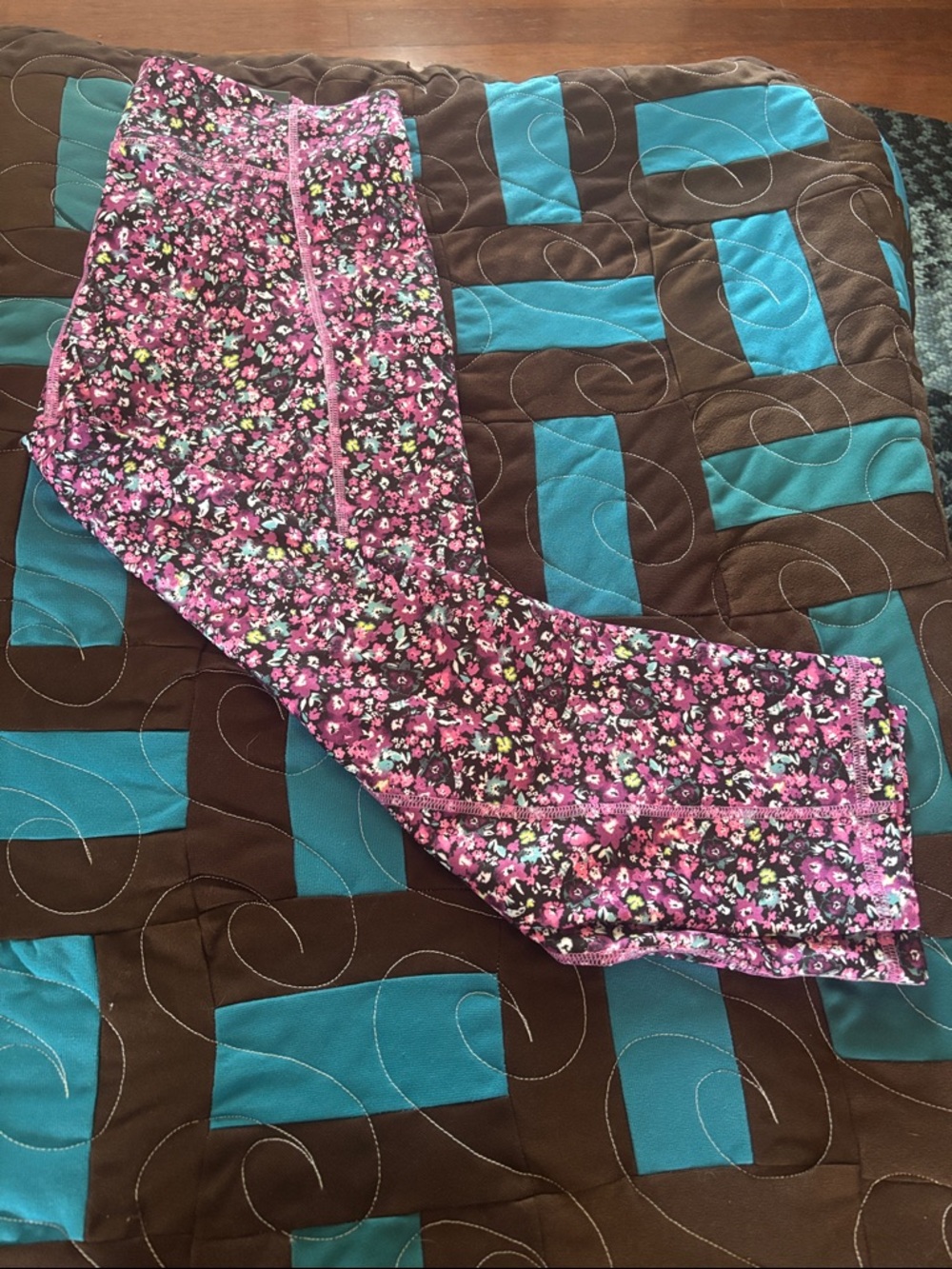 tek gear Pink and Black Floral Capri Workout Leggings